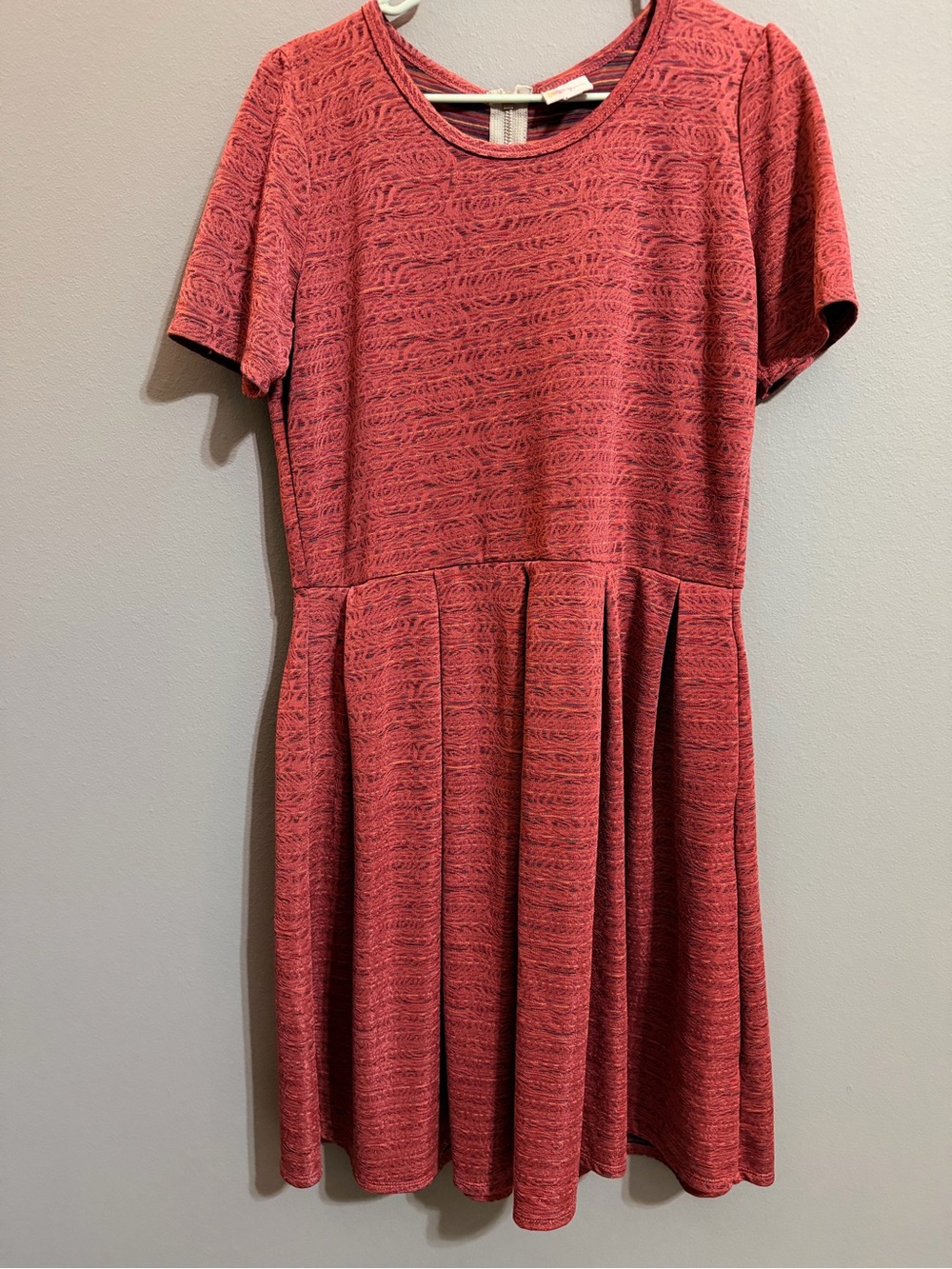 LuLaRoe 3XL Amelia Heathered Red Tunic with Multicolor Speckle